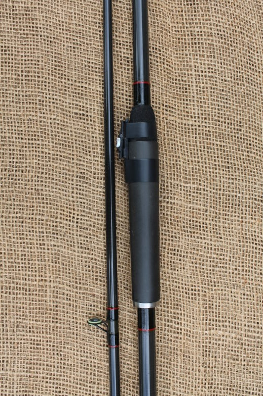 1 x Simpsons Of Turnford Kevin Maddocks Carbon Formula 1 Old School Carp Fishing Rod. Early 1990s.